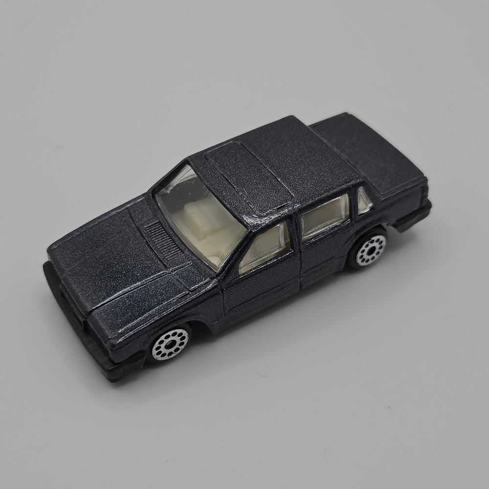 Vintage Volvo 760 GLE Toy Car Metallic Black D 84 Plastic Model Sedan